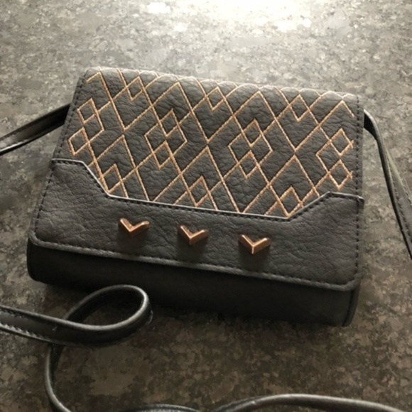 Stella & Dot Handbags - Stella & Dot Black Gold mini Nolita Cross Body Bag